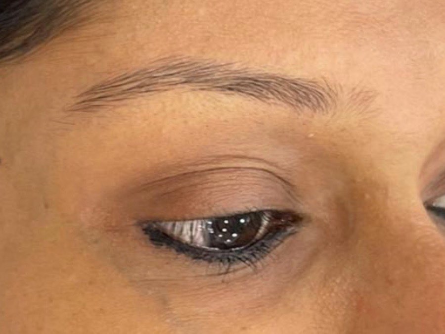Brows before microblading